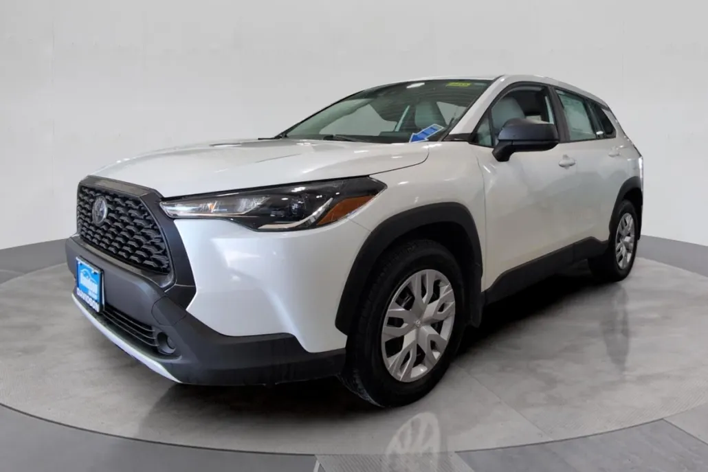2022 Toyota Corolla Cross L photo 1