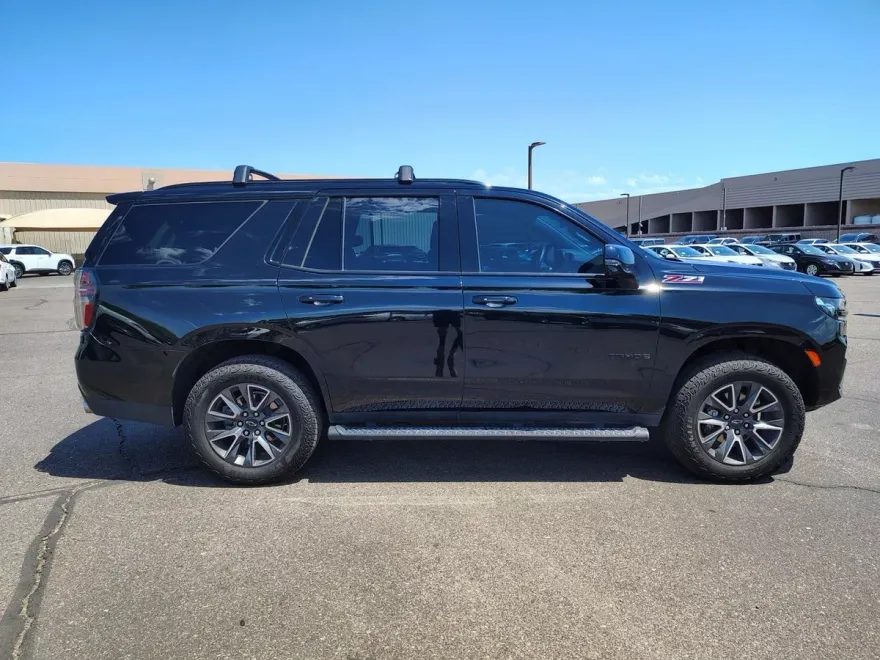 2024 Chevrolet Tahoe Z71 photo 1