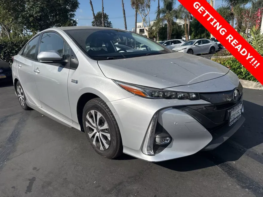 2022 Toyota Prius Prime Limited photo 1