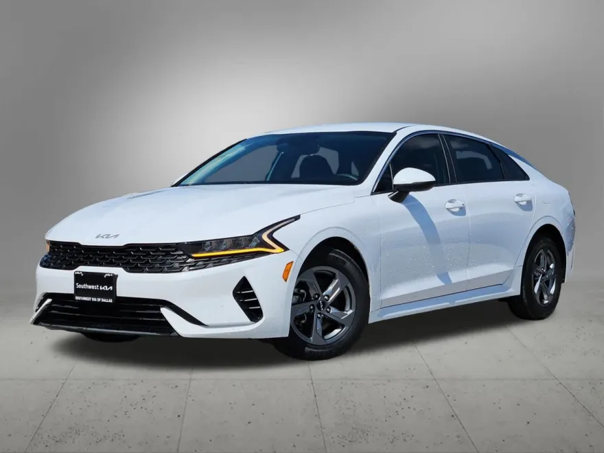 2022 Kia K5 LXS photo 1
