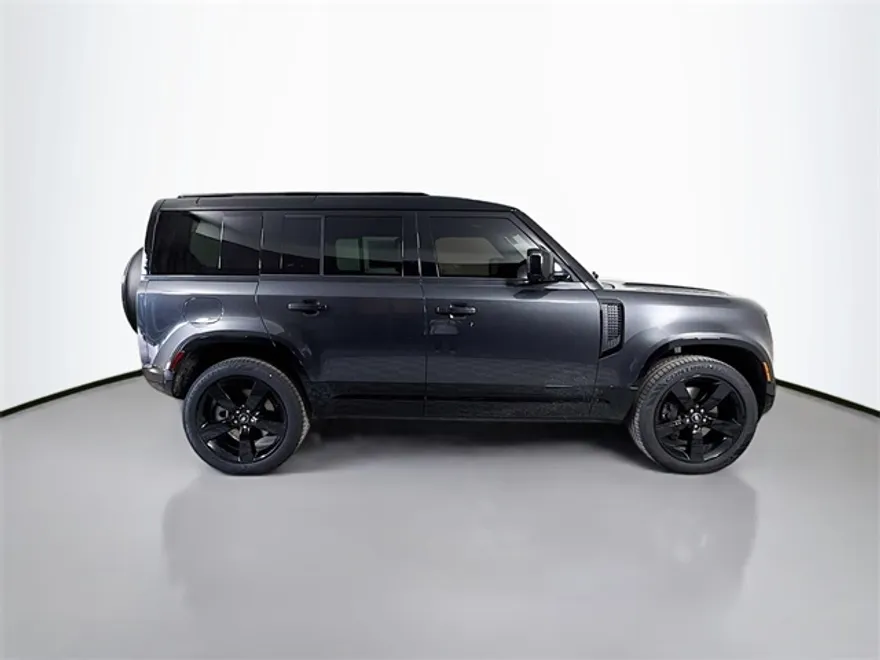 2025 Land Rover Defender 110 X-Dynamic SE photo 1
