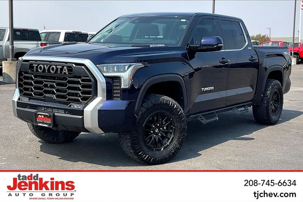 2023 Toyota Tundra Limited photo 1