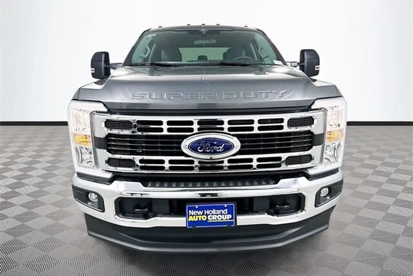 2026 Ford F-350 XLT photo 1
