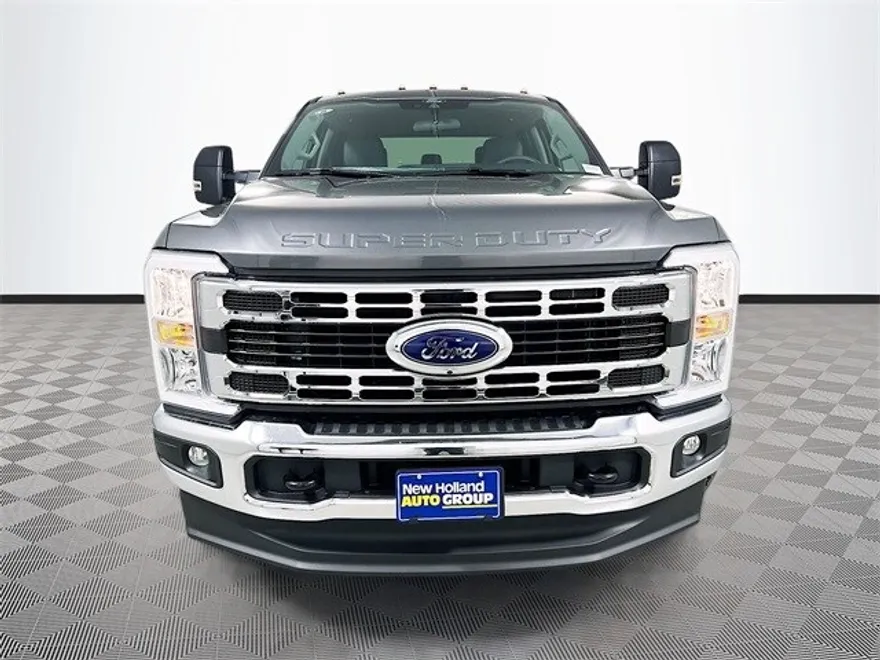 2026 Ford F-350 XLT photo 1
