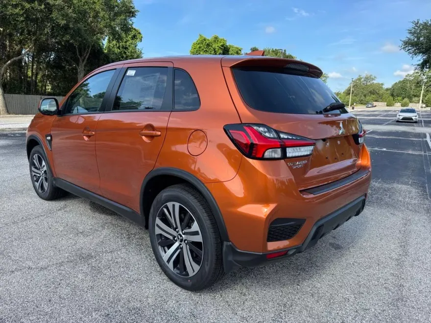 2025 Mitsubishi Outlander Sport ES photo 1