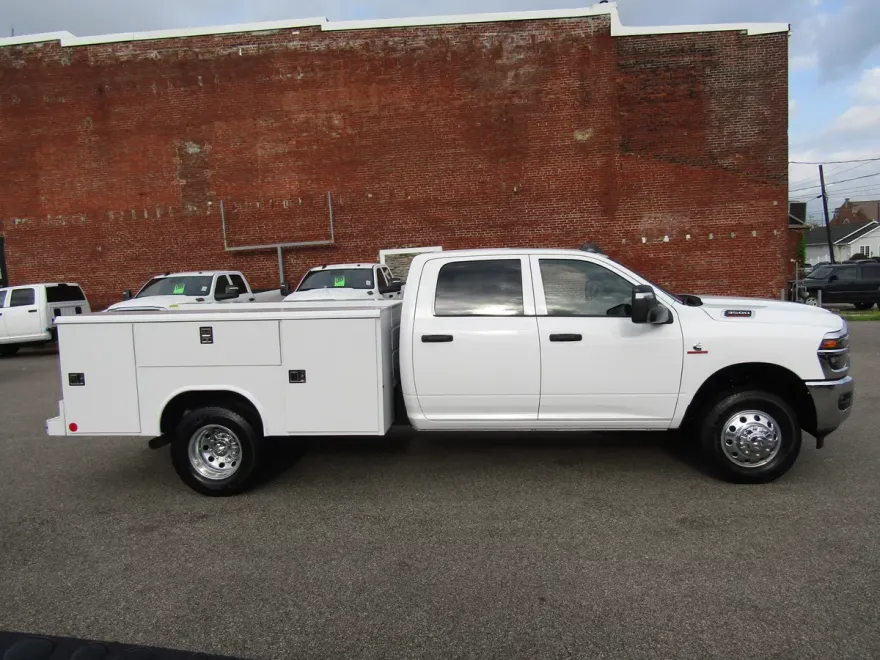 2025 Ram 3500 Tradesman photo 1