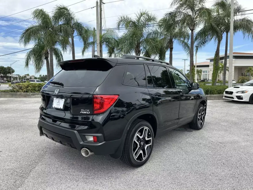 2023 Honda Passport Elite photo 1