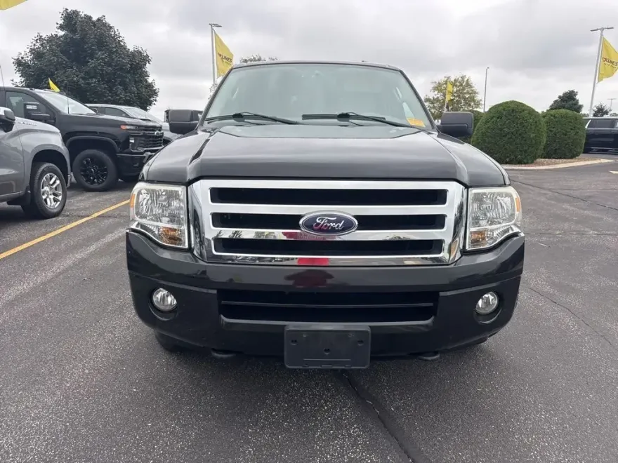2010 Ford Expedition EL XLT photo 1