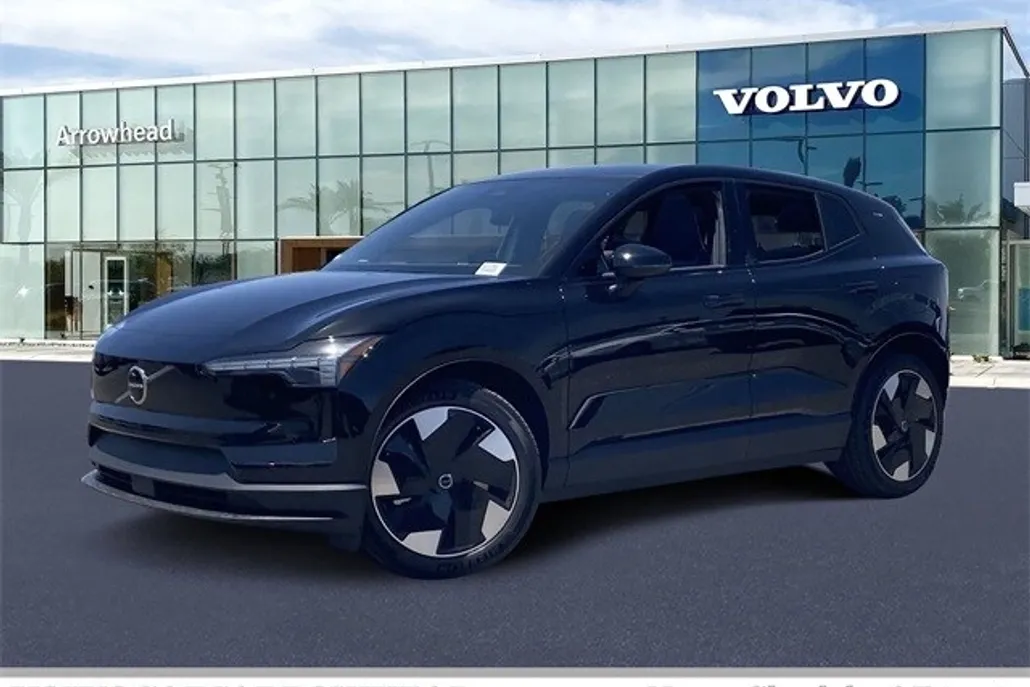 2025 Volvo EX30 Plus photo 1