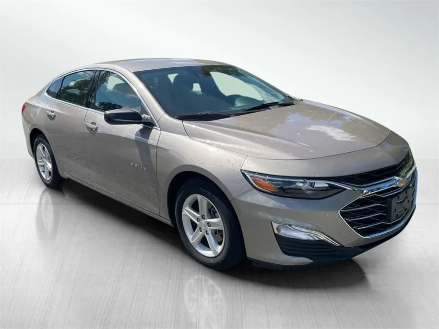2023 Chevrolet Malibu photo 1