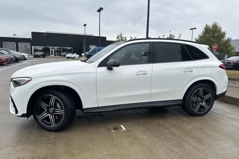 2026 Mercedes Benz GLC 350e 4MATIC photo 1