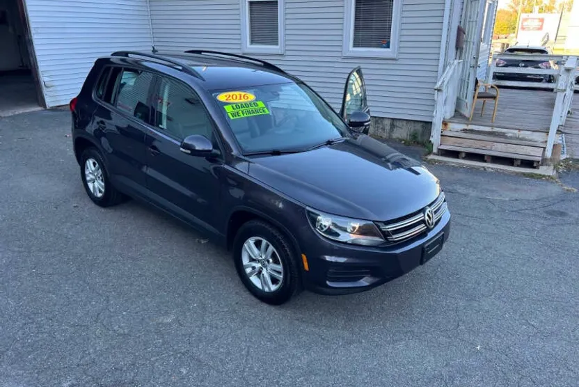 2016 Volkswagen Tiguan SEL photo 1