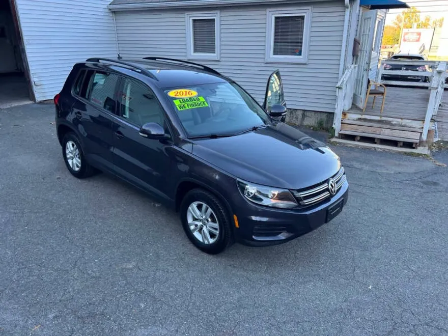 2016 Volkswagen Tiguan SEL photo 1