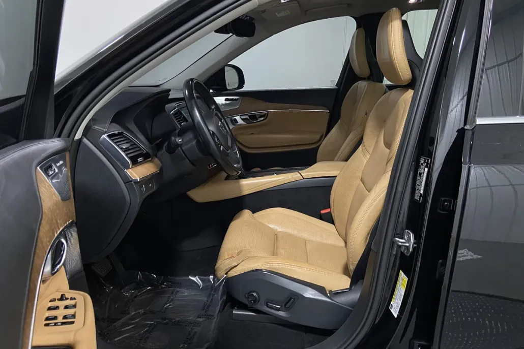 2016 Volvo XC90 T6 Inscription photo 1