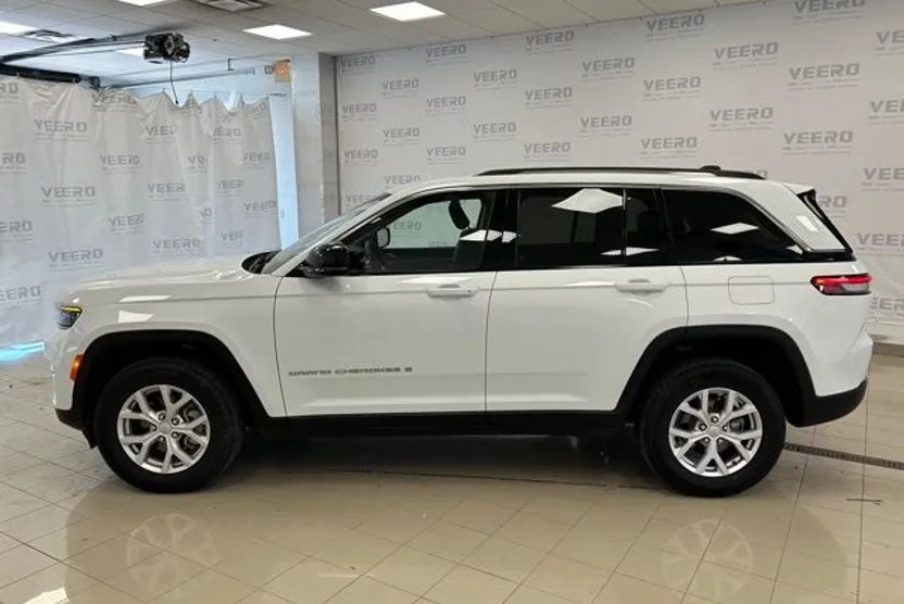 2022 Jeep Grand Cherokee Limited photo 1