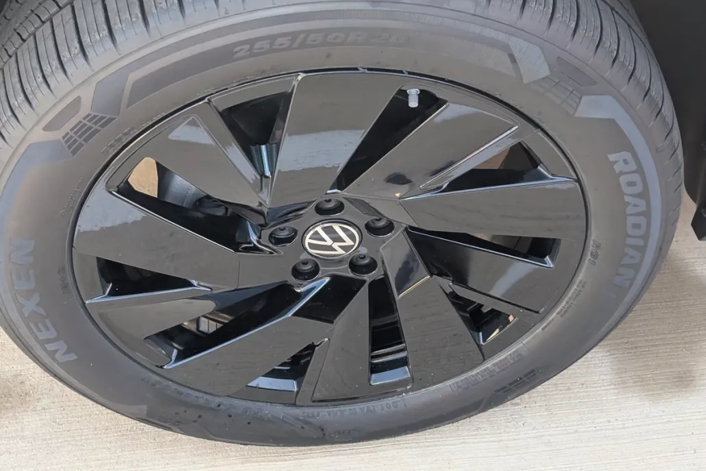 2026 Volkswagen Atlas SE Technology photo 1