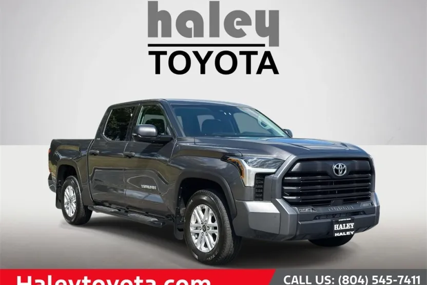 2023 Toyota Tundra SR5 CrewMax photo 1