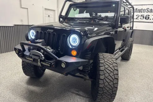 2017 Jeep Wrangler Unlimited Sport photo 2
