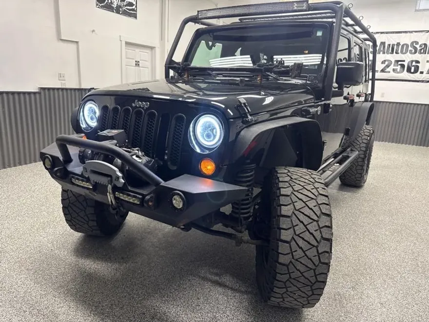 2017 Jeep Wrangler Unlimited Sport photo 2