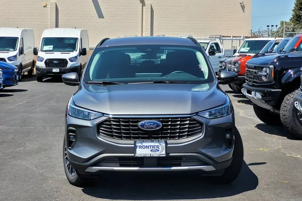 2025 Ford Escape Plug-In Hybrid photo 1