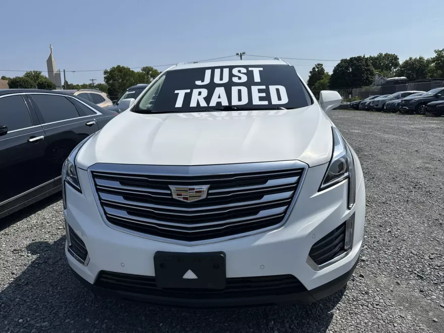 2019 Cadillac XT5 Luxury photo 2