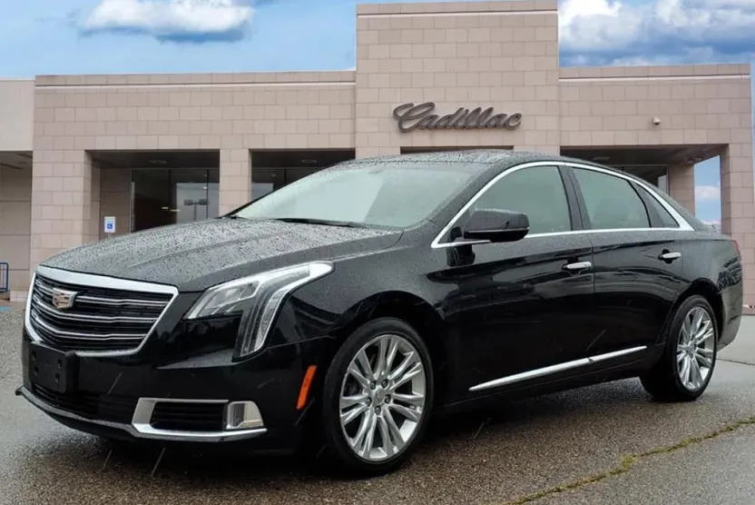 2018 Cadillac XTS Luxury photo 1