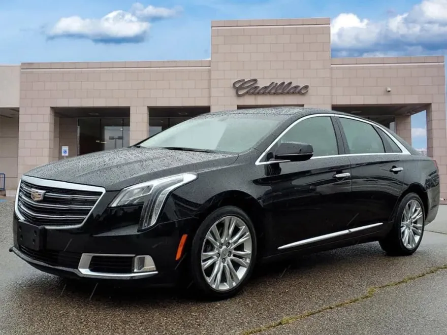 2018 Cadillac XTS Luxury photo 1