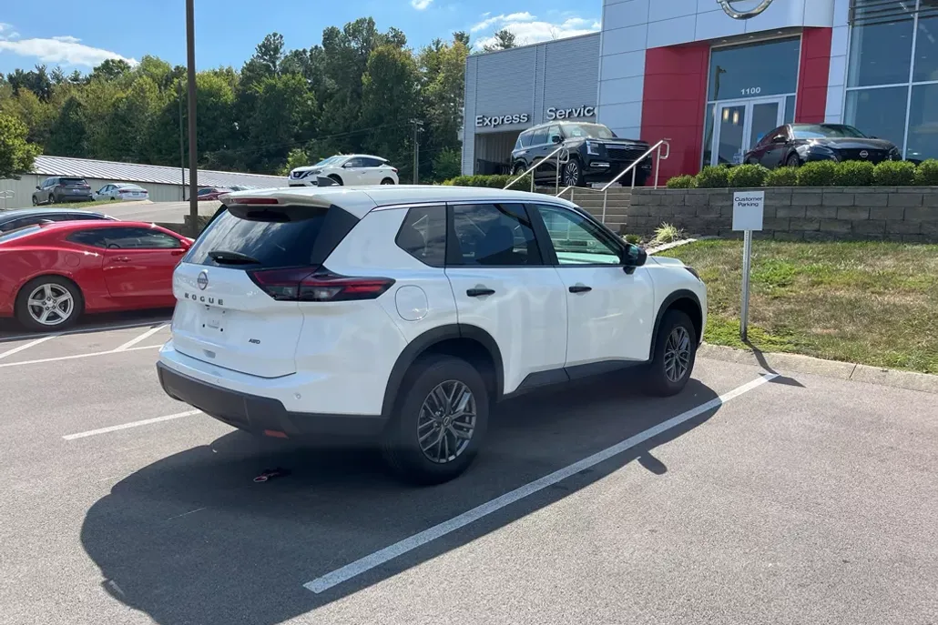 2025 Nissan Rogue S photo 1