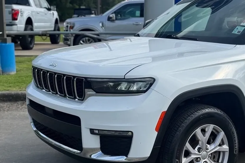 2022 Jeep Grand Cherokee Limited photo 1