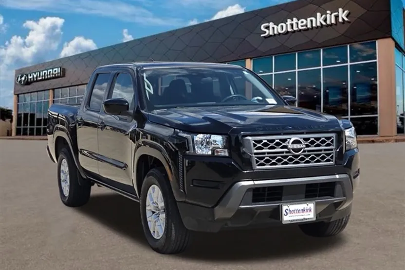 2022 Nissan Frontier SV Crew Cab photo 1
