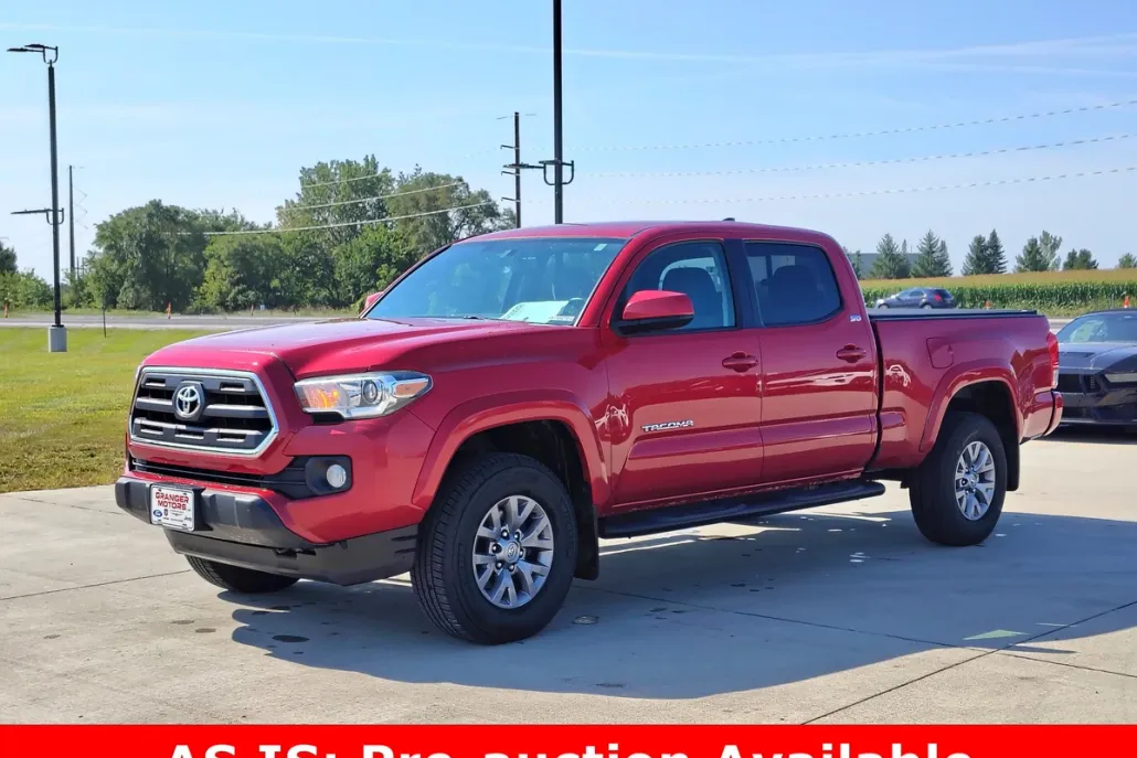 2016 Toyota Tacoma SR5 photo 1