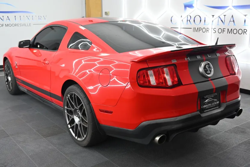2012 Ford Mustang photo 1
