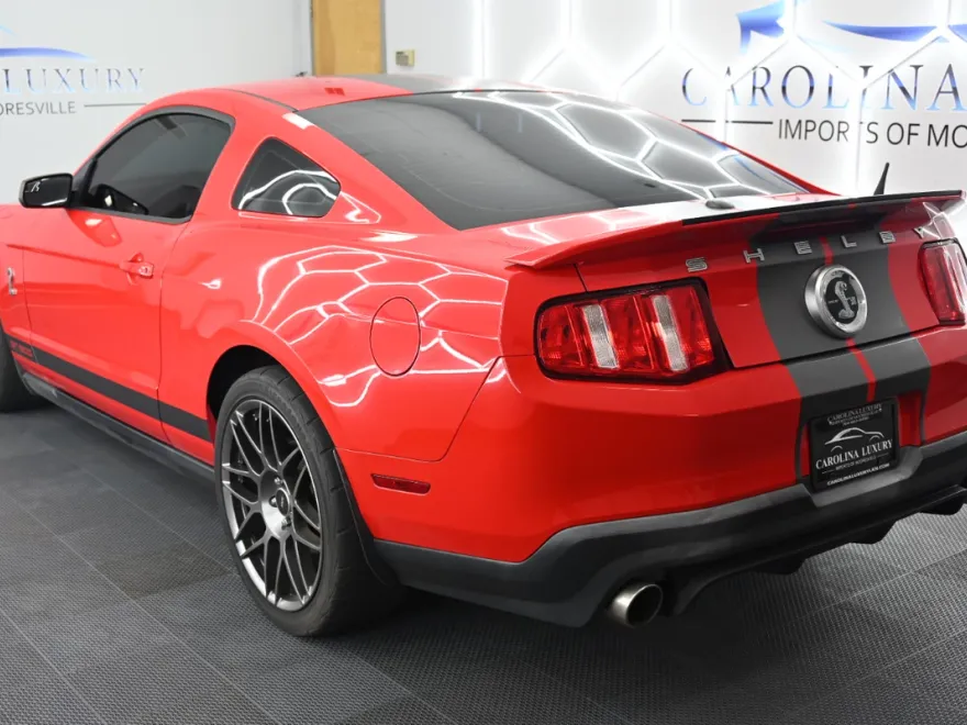 2012 Ford Mustang photo 1