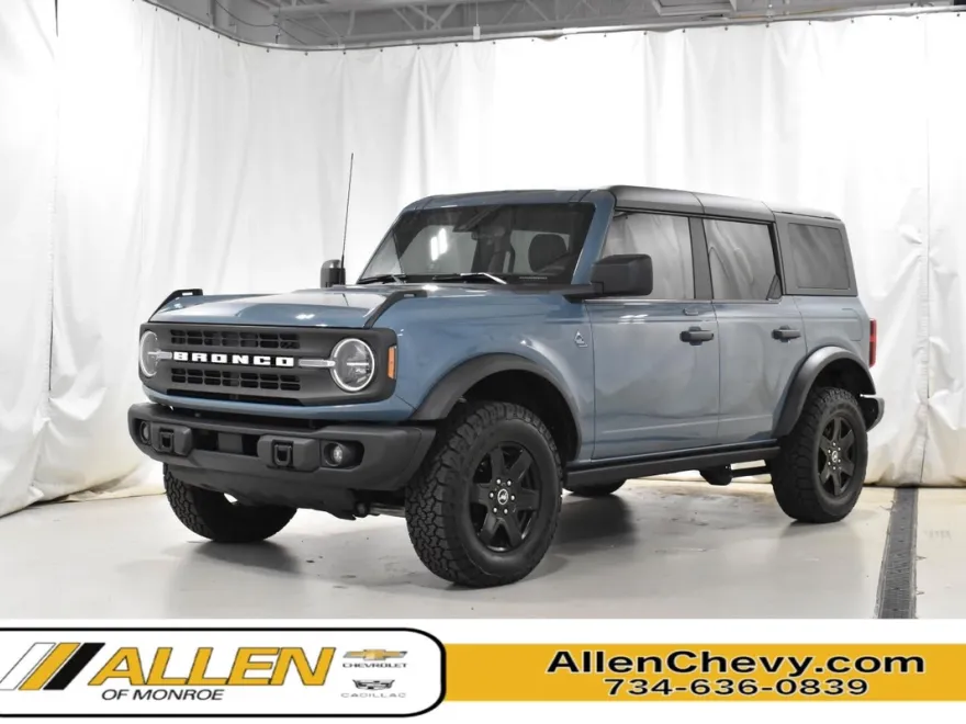 2022 Ford Bronco Black Diamond photo 1