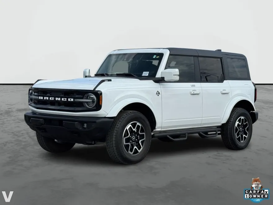 2023 Ford Bronco Outer Banks photo 1