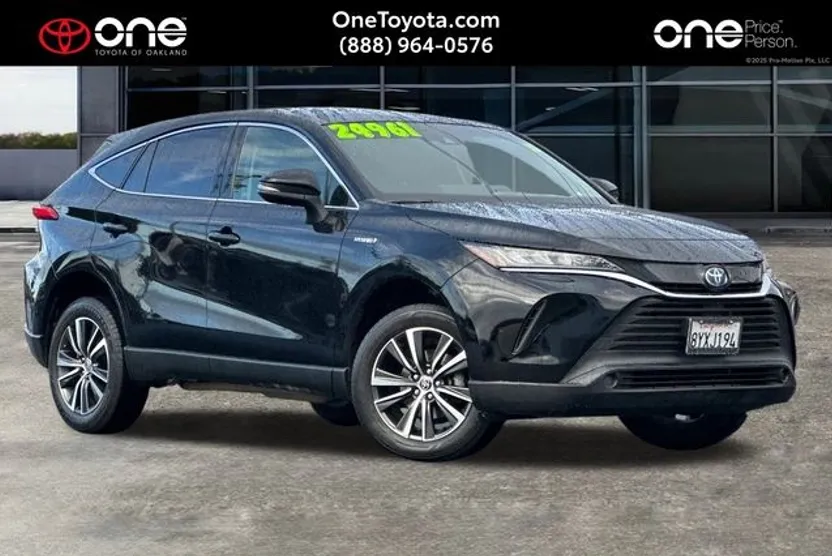 2021 Toyota Venza LE photo 1