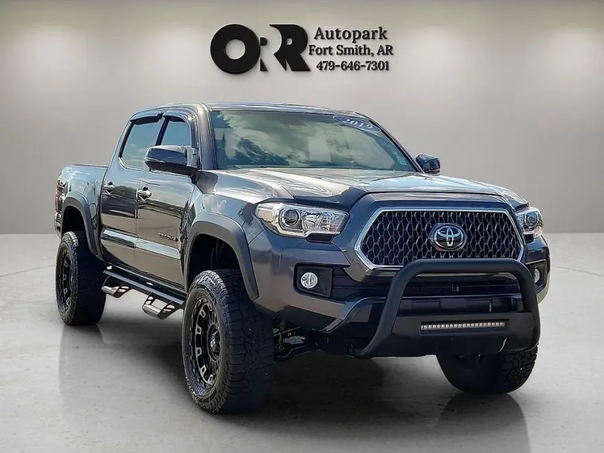 2019 Toyota Tacoma 4x4 SR Double Cab V6 photo 1