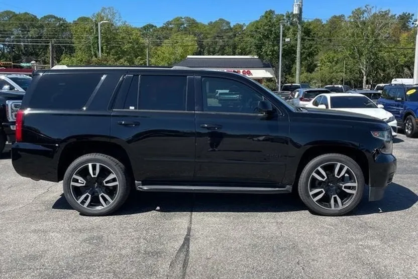 2018 Chevrolet Tahoe Premier photo 1
