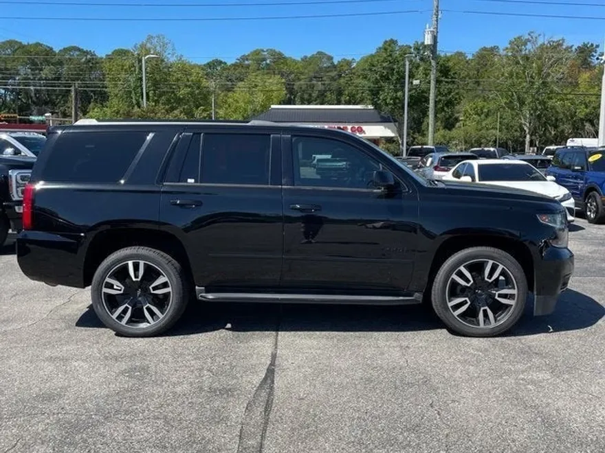 2018 Chevrolet Tahoe Premier photo 1