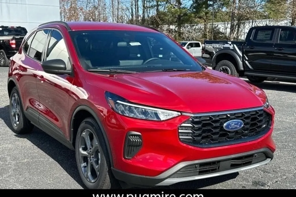 2025 Ford Escape ST-Line photo 1
