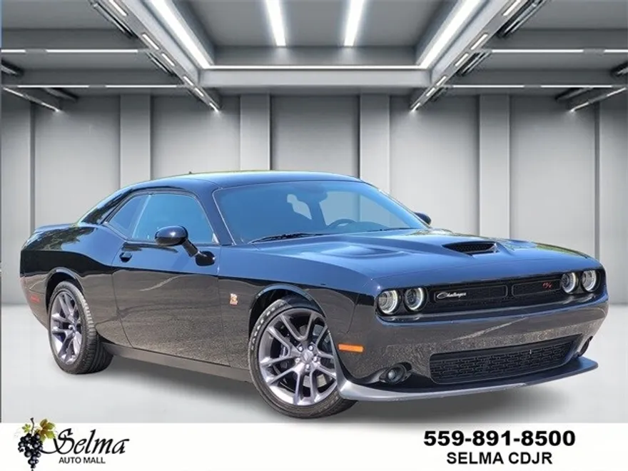 2023 Dodge Challenger R/T Scat Pack photo 1