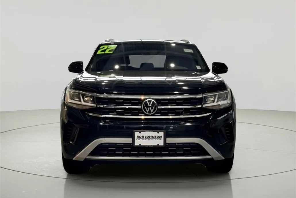 2022 Volkswagen Atlas Cross Sport V6 SE Technology photo 1