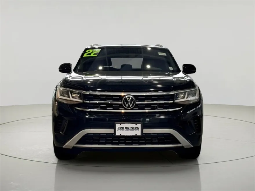 2022 Volkswagen Atlas Cross Sport V6 SE Technology photo 1