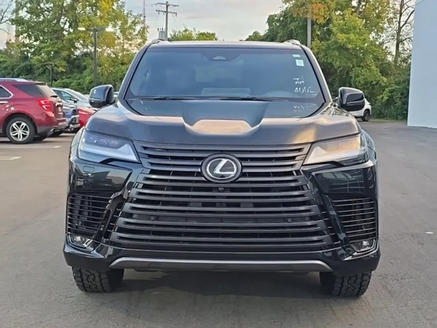 2025 Lexus LX photo 1
