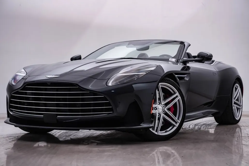 2025 Aston Martin DB12 AM5 photo 1
