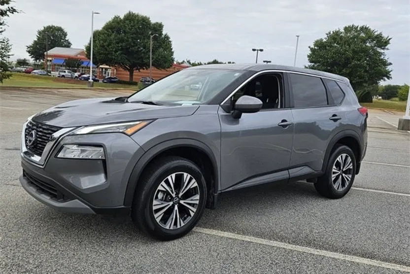 2023 Nissan Rogue SV photo 1
