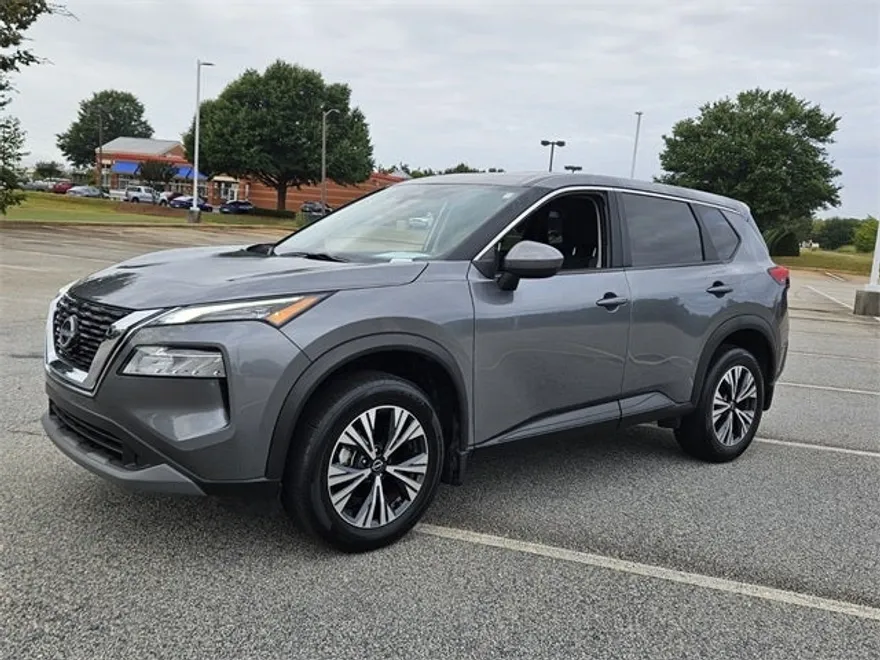2023 Nissan Rogue SV photo 1