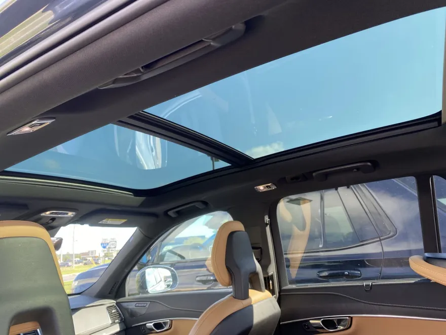 2022 Volvo XC90 Inscription photo 1