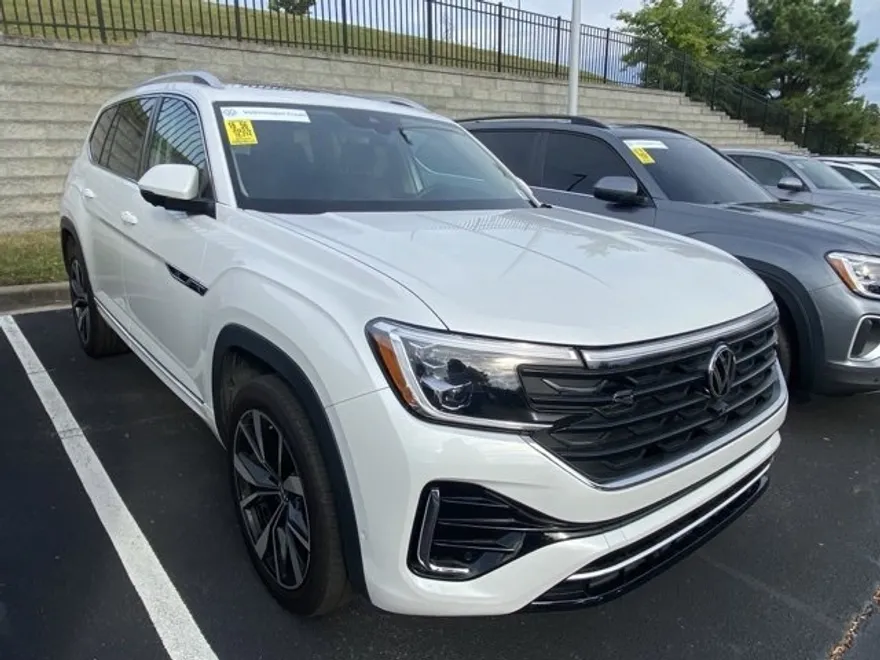 2025 Volkswagen Atlas SEL Premium R-Line photo 1