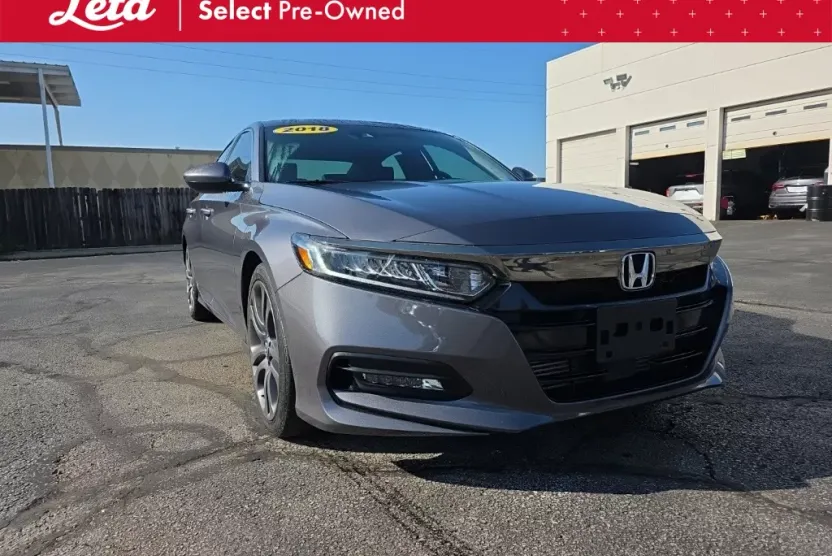 2018 Honda Accord Sport 2.0T photo 1